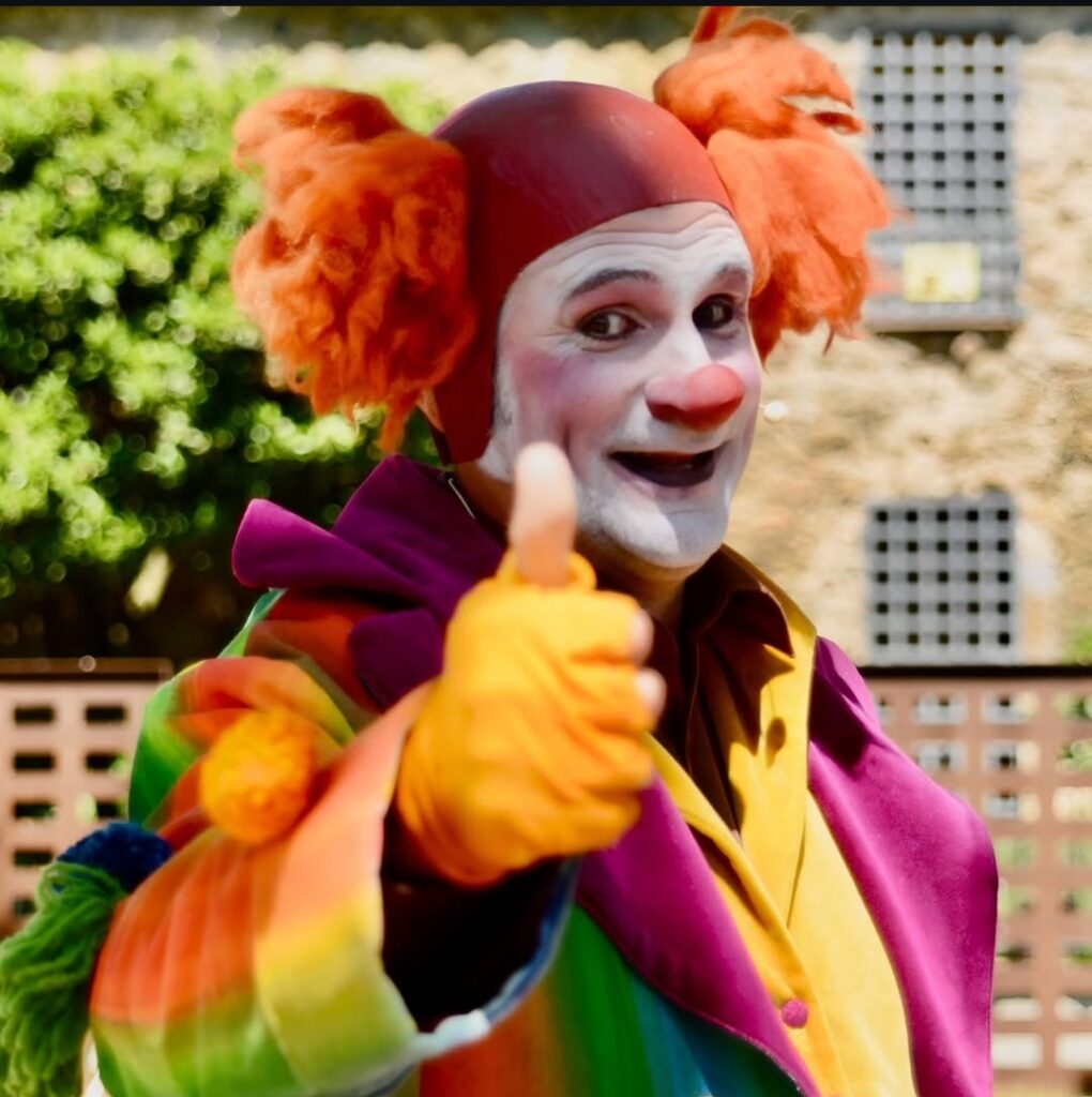 DOKUM en représentation — clown de rue, gestuel et burlesque