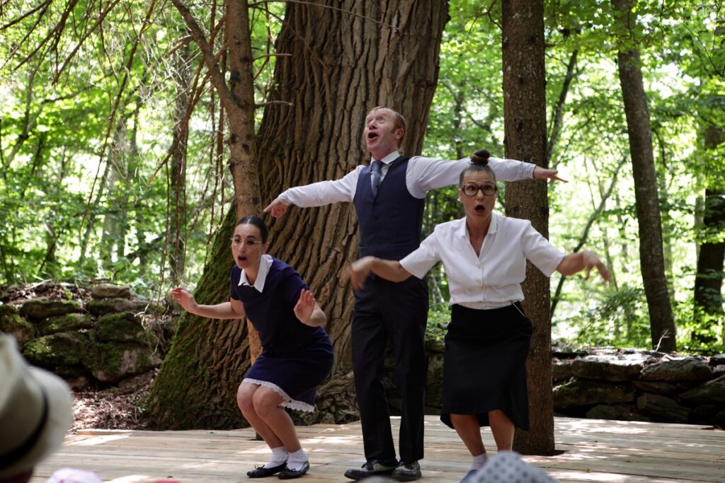 Les 3 Tess — trio a cappella, arts de rue