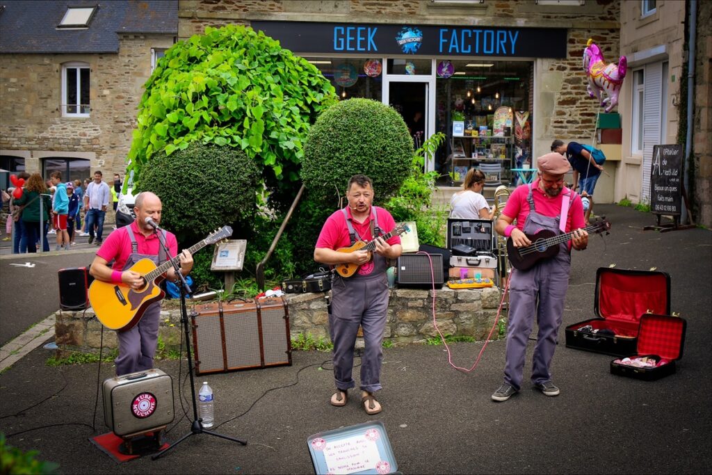Tube Meuchine — basculement collectif, concert de rue